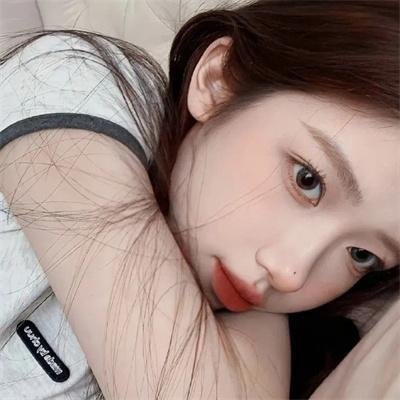 粗鲁与陈腐海报